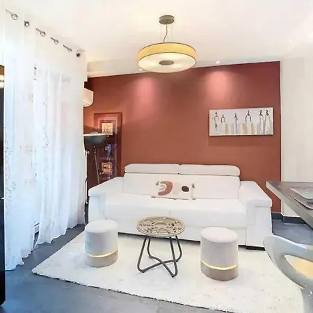 Апартаменты F3 4 Pers 15 Min Palace *