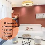 Appartement Modern 2 Bedroom With Living And Balcony