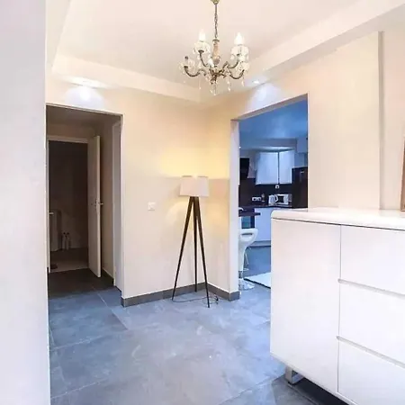 F3 4 Pers 15 Min Palace カンヌ